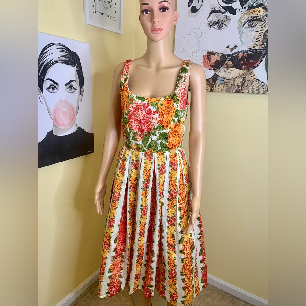 ISAAC MIZRAHI x TARGET Sleeveless Pleated Fit & Flare Dress in Floral, Size 4 - Picture 9 of 11